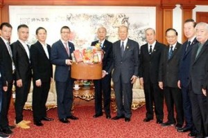 祁晓云会长率泰国温州商会诸首长赴中华总商会 向陈振治主席暨诸领导祝贺新年受热烈欢迎接待